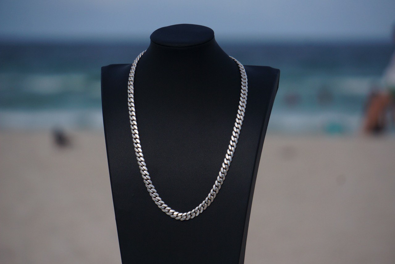 Mayoni Jewelers