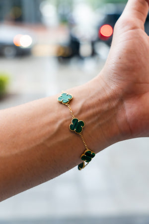 10Kt Gold Green Clover Bracelet